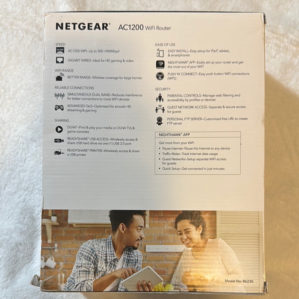 NETGEAR AC1200 WiFi Router - Black - Picture 6 of 11